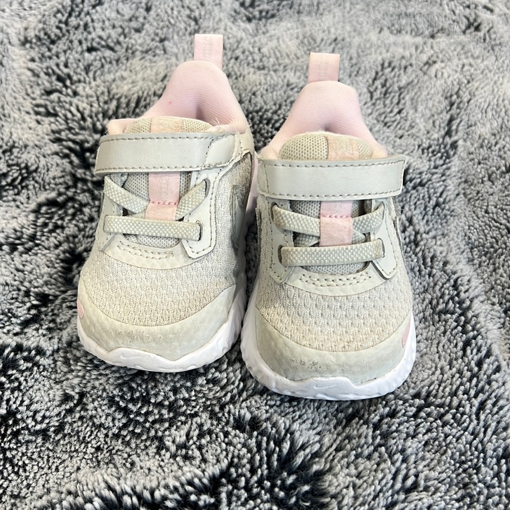 Nike toddler size 3 shoes (pink and white)